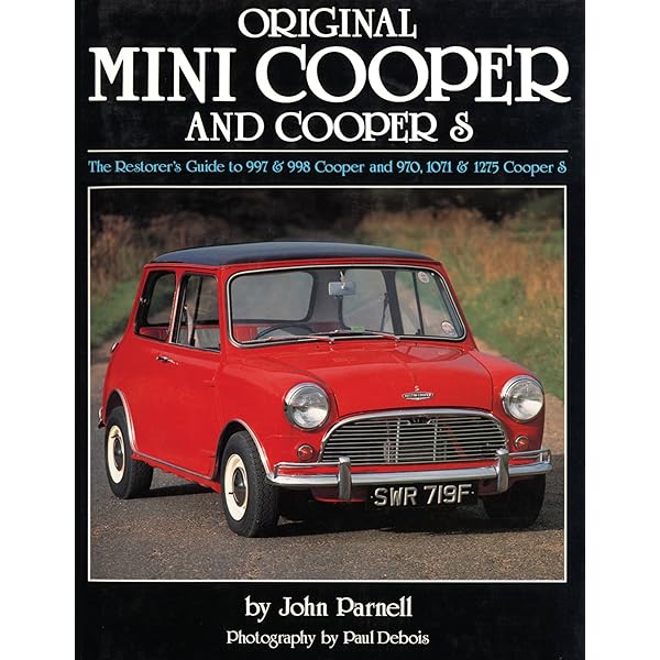 MINI SCRAPBOOK 60周年記念ブック Mini Scrapbook: 60 Years of a British Icon (Scrapbooks